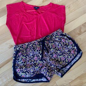 Gap linen shorts and matching pink t-shirt bundle